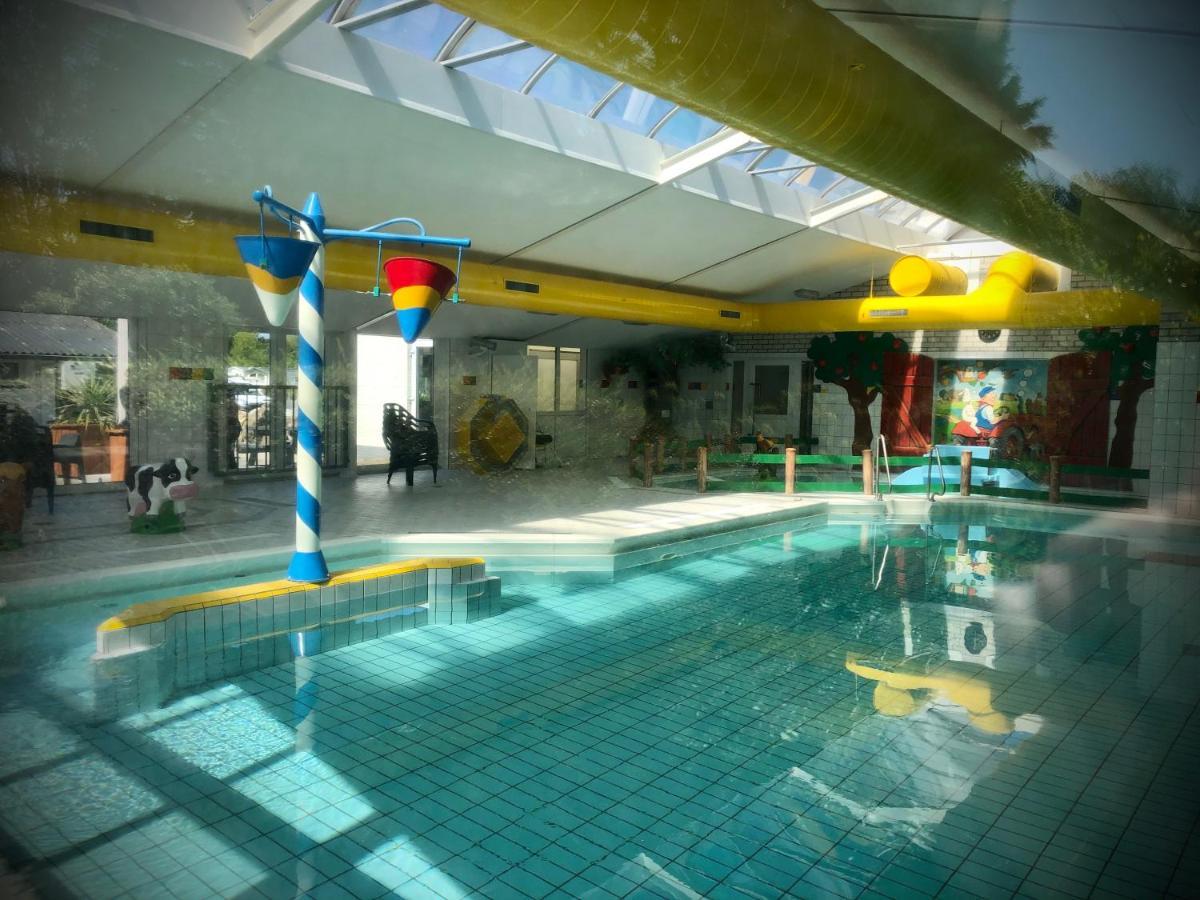 Chalet Enjoy Oostkapelle Luaran gambar